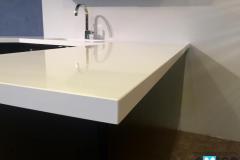 Blaty kuchenne z kwarcu blanco zeus silestone